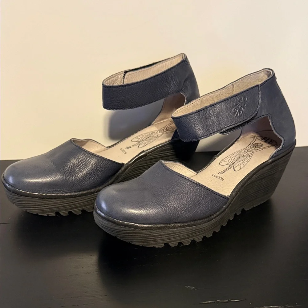 Fly London Navy Leather Ankle-Strap Wedge Sandals size 38 7-7.5US - Picture 3 of 11